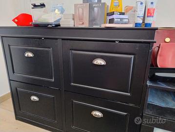 Scarpiera nera con  cassetti apribili