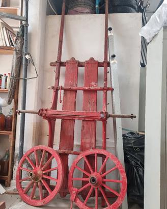 Carretto tradizionale in legno
