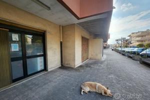 GROTTAGLIE Locale commerciale