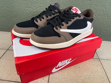 2 scarpe nike travis scott nuove