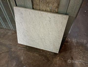 Lastra di marmo come base per giradischi