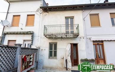 CASA INDIPENDENTE DA RISTRUTTURARE CON TERRENO EDI