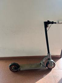 Monopattino come pezzi di ricambio