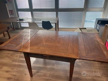 Tavolo ‘900 legno intarsiato. Misure 100x100 legno