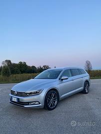 Volkswagen Passat Variant 2.0 TDI DSG Highline Blu