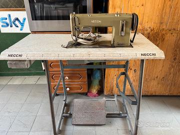 Macchina da cucire Necchi 660-100 vintage