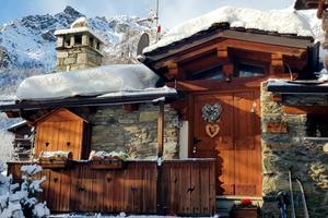 Valtournenche, tipico alloggio di montagna