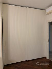 Armadio laccato due ante scorrevoli