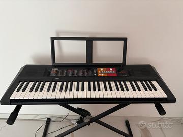 Pianola yamaha f51