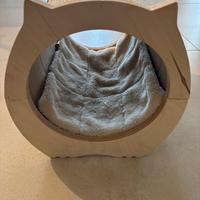 Cuccia tiragraffi gatto