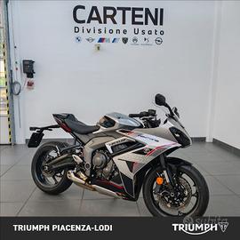 TRIUMPH Daytona 660