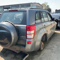 Suzuki Grand Vitara del 2009 al 2015 per ricambi