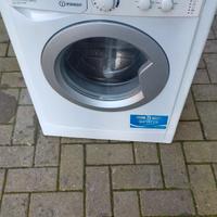 lavatrice indesit  9 kg 1000 giri A+++