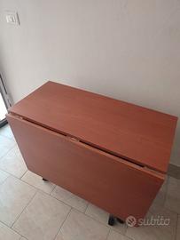 tavolo pieghevole con 4 sedie