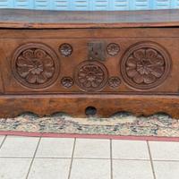 Piccola cassapanca antica del 600