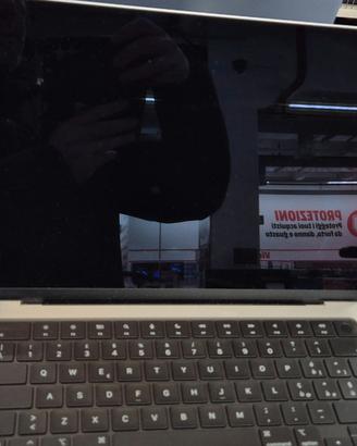 Apple MB pro14 slide M4 16 512