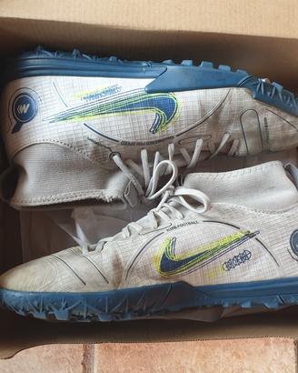 Scarpe da calcetto Nike numero 38,5 