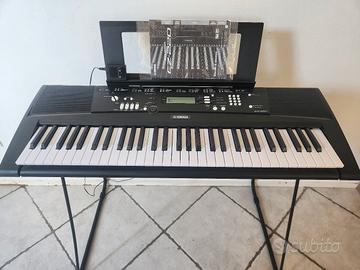 Tastiera Digitale Pianoforte Yamaha EZ220
