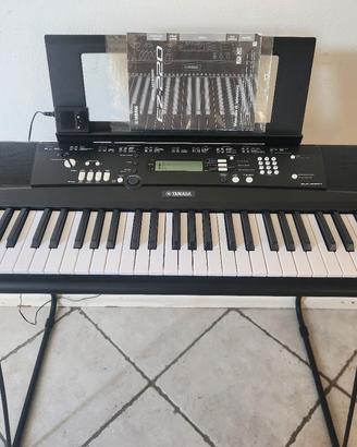 Tastiera Digitale Pianoforte Yamaha EZ220