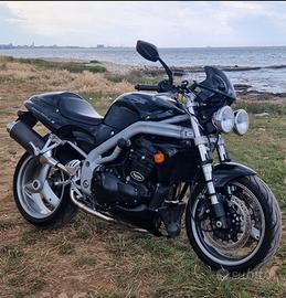 Triumph speed triple 955i