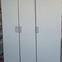 armadio Ikea a tre ante