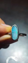 Anello in argento con opale