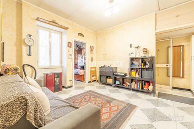 BILOCALE CON TERRAZZO IN VIA DEI LATERENSI!