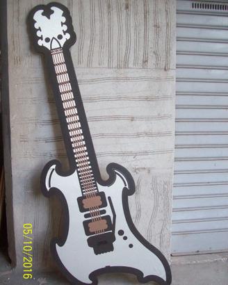 Chitarra Artigianale in Polistirolo