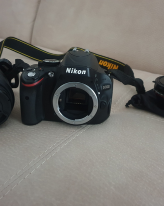 Nikon D5100 + obbiettivo e Grandangolo