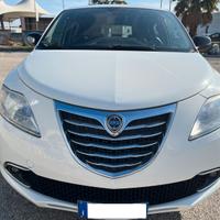 LANCIA Ypsilon 1.3MTJ 95CV(PLATINUM)X Neopatentati