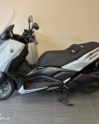 Yamaha X-Max 300 Tech Max +