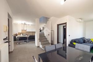 PORZIONE DI BIFAMILIARE A RIVA PRESSO CHIERI