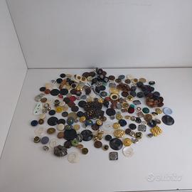 Lotto misto 150 bottoni vintage anni 70 madreperla