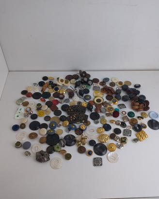 Lotto misto 150 bottoni vintage anni 70 madreperla