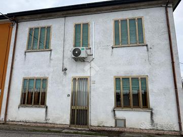 CASA INDIPENDENTE A ROVIGO