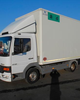 Mercedes Atego 815 Furgone Isolato