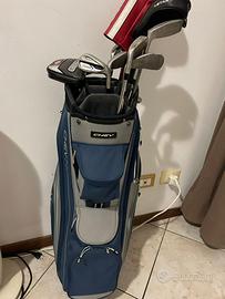 Sacco con mazze da golf