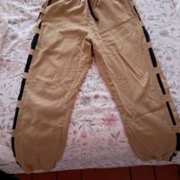 pantaloni da uomo colore sabbia 