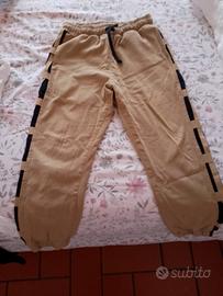 pantaloni da uomo colore sabbia 