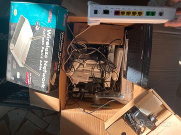 15+ Modem e Router Assortiti