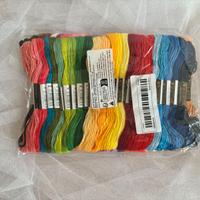 50 pz Lot Spole di Filo per Ricamo Multicolore 8 M