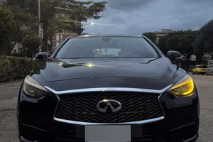 Infiniti q30