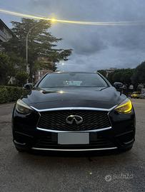 Infiniti q30