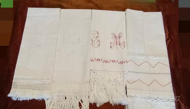 Antichi asciugamani viso in tela di cotone