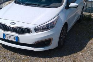 Kia Cee’d 1.6 CRDi 110CV Business – 2018 – Euro 6