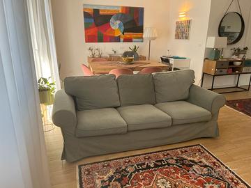 Divano tre posti 2,18 mt Doppia tapezzeria e panca