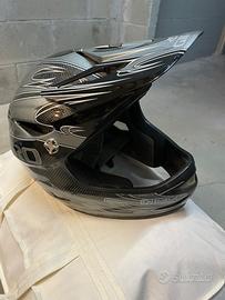 Casco e protezioni bici da discesa - downhill