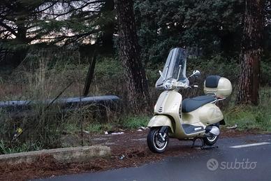 Parabrezza alta Vespa GTS originale