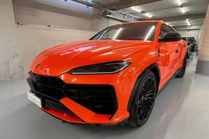 LAMBORGHINI Urus 4.0 SE vettura ufficiale