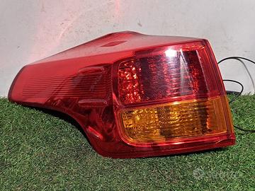 STOP FANALE POSTERIORE SINISTRO TOYOTA Rav4 6° Se